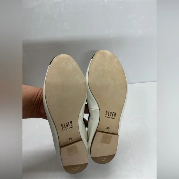 Bloch Women's Cream and Black Cap Toe Flats - Picture 4 of 5